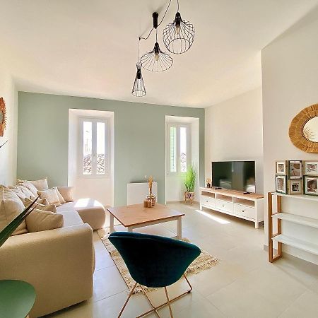 Montee Fleurie Apartment ม็องตง ภายนอก รูปภาพ